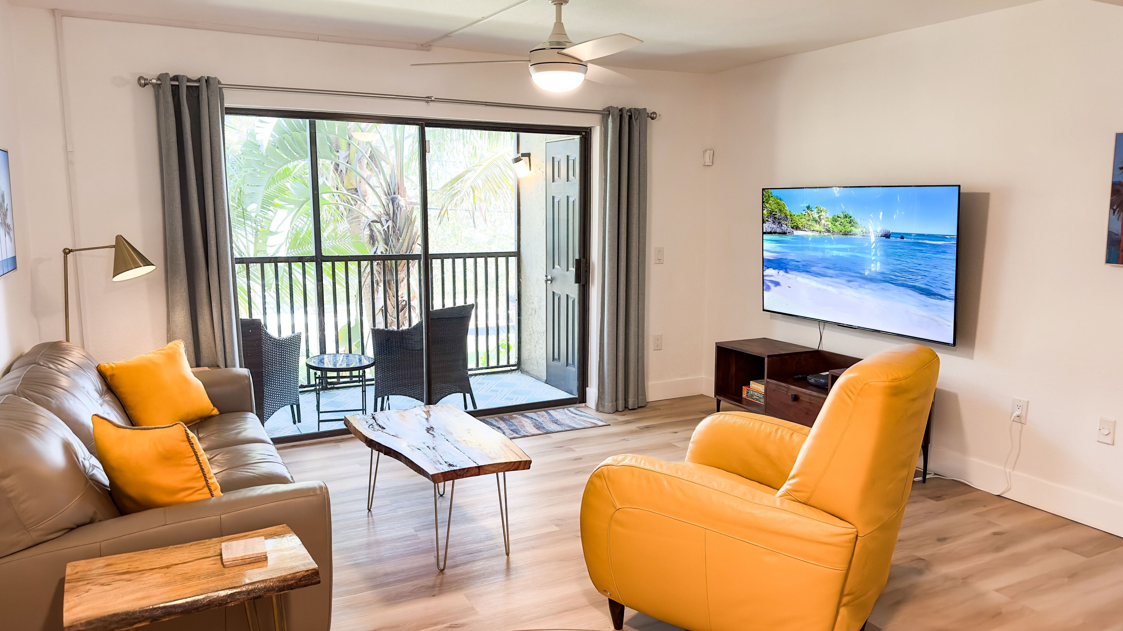 Updated Cozy Beach Condo w/ Pool!
