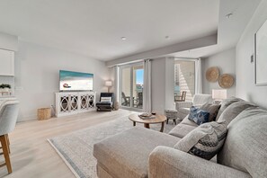 TV - RESORT-STYLE POOL, DIRECT BEACH ACCESS! (Gulf Shores)