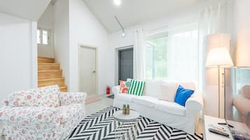 Deluxe-Haus | 2 Schlafzimmer, laptopgeeigneter Arbeitsplatz, schallisolierte Zimmer