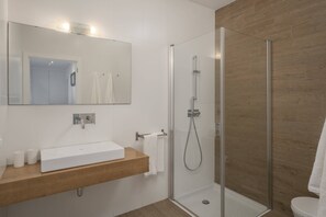 Basic House, Sea View | Bathroom