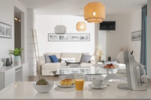 Basic House, Sea View | Private kitchen