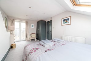 Basic Apartment - Colourful Southfields Charm (London)
