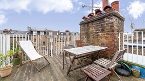 Basic Apartment | Exterior - Colourful Notting Hill Home (London)