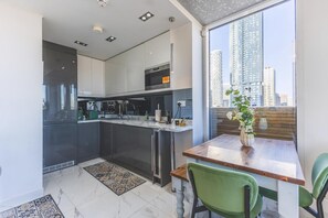 Apartment | Living room - Canary Wharf Retreat With Free Secure Parking (London)