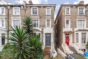 Basic Apartment | Point of interest