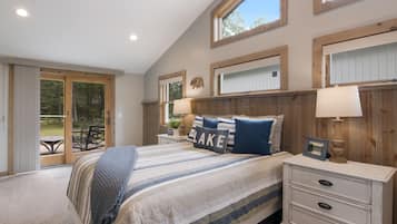 4 soveværelser, skrivebord, strygejern/strygebræt, weekendseng