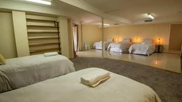 9 makuuhuonetta, silitysrauta/-lauta, vauvan matkasänky, Wi-Fi