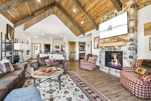 Smart TV, chimenea