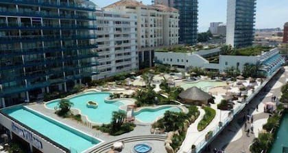Britain in the Sun at Luxurious Ocean Village