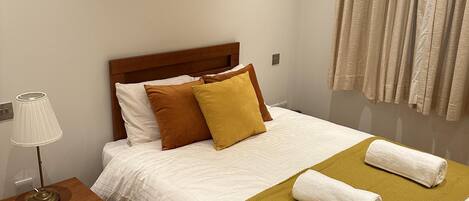 Apartment | 2 bilik tidur, meja, seterika/papan seterika, Wi-fi percuma