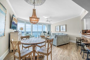 Dining - Family-Friendly Two Bedroom Unit with Phenomenal Gulf and Bay Views. Complimentary Boat Slip! (Orange Beach)