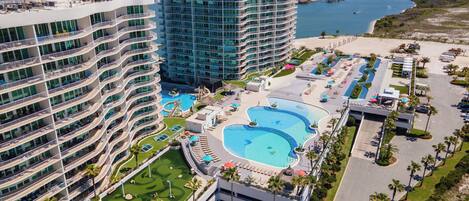 المنشأة من الخارج