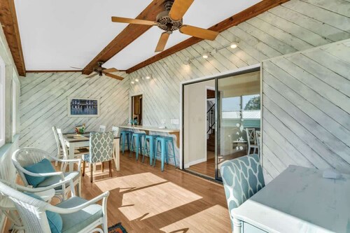 Nokomis Beach Getaway with Heated Pool