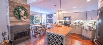 Brand New Listing! Amazing 4 Bedroom Townhome with your own private Hot Tub!!!