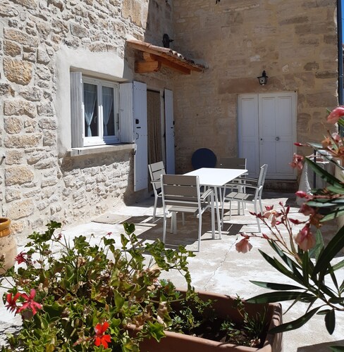 Gîte 4 pers. Calme et campagne à moins de 10 minutes des Gorges de l'Ardèche
