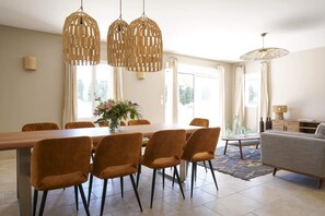 Dining - Magnifique Maison à 5 mn de Saint Rémy de Provence Avec Piscine, Cuisine D'été (Graveson)