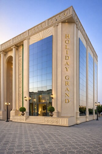 Hotel Holiday Grand Near Expo Mart