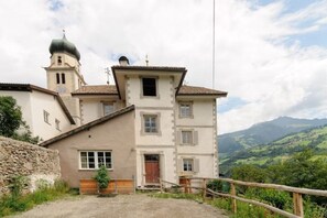 Exterior - Private rooms in historic building (Rifiano)