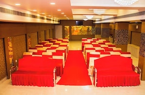 Banquet hall - HOTEL VAIBHAV INN (Lucknow)