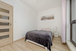 1 bedroom, iron/ironing board, WiFi, bed sheets