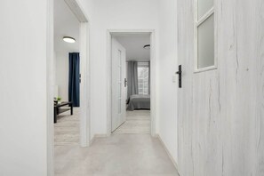 1 slaapkamer, een strijkplank/strijkijzer, wifi, beddengoed