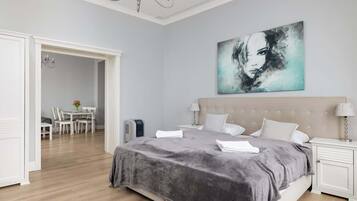 1 habitación, tabla de planchar con plancha, wifi y ropa de cama