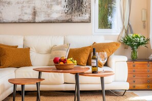 TV, fireplace, ping pong - Holiday Home 'Casa Alegria' with Private Pool, Wi-Fi and Air Conditioning (Sa Coma)