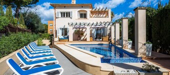 Holiday Home 'Casa Alegria' with Private Pool, Wi-Fi and Air Conditioning