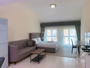 Family Studio | Individually furnished, desk, free WiFi, bed sheets - Discovery Gardens Haven - Studio Units (Dubai)