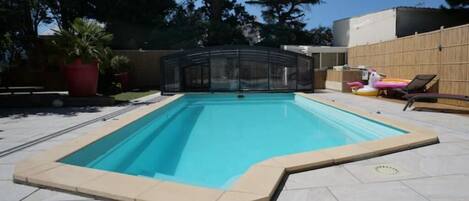 Outdoor pool, a heated pool