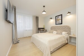 2 bedrooms, bed sheets