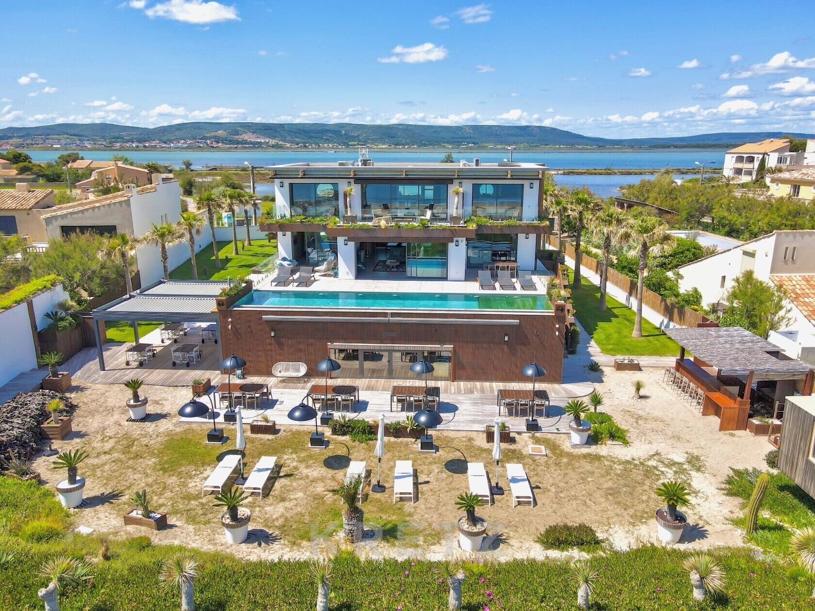 Mini-bar avec articles gratuits, chambres insonorisées, Wi-Fi gratuit