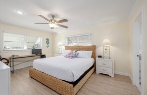 4 bedrooms, desk, iron/ironing board, free WiFi - New! Gulf Breeze Haven: Pet Friendly | Heated Pool & Spa | Gulf Access (Cape Coral)