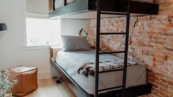 3 dormitorios, escritorio, tabla de planchar con plancha y wifi