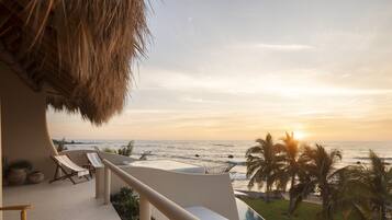 Coco 301 | Balcony view