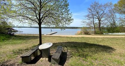 Gemütliches Haus am Useriner See - Eingang Müritz-Nationalpark
