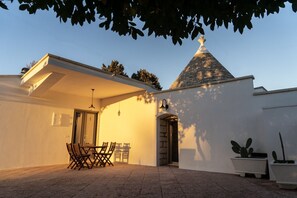 Exterior - Exclusive Trullo in Martina Franca With big Garden (Martina Franca)
