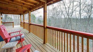 Unclassified image, 4 of 25, button - Sevierville Log Cabin w/ Hot Tub Near Dollywood! (Sevierville)