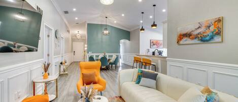 House (5 Bedrooms) | Front of property