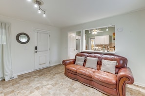 Cottage (2 Bedrooms) | Interior