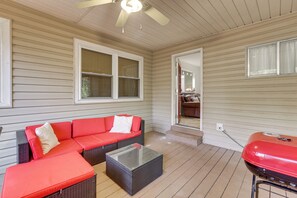 Cottage (2 Bedrooms) | Interior - Pet-friendly Birmingham Cottage w/ Private Hot Tub (Birmingham)