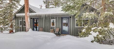 House (1 Bedroom) | Interior