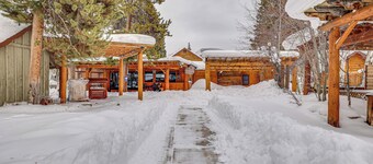 3 Mi to Rocky Mtn Nat'l Park: Grand Lake Cabin