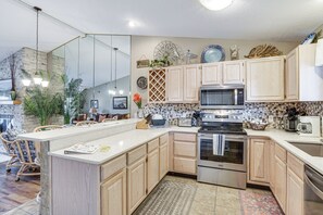 Apartment (2 Bedrooms) | Interior - Lakefront Osage Beach Abode w/ Grill & Pool Access (Osage Beach)