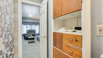 House (1 Bedroom) | Interior