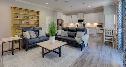 Modern Ocala Townhome w/ EV Charger Near WEC