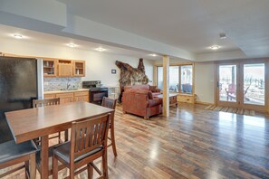 House (4 Bedrooms) | Interior - Yankton Vacation Home w/ Hot Tub & River Views (Yankton)