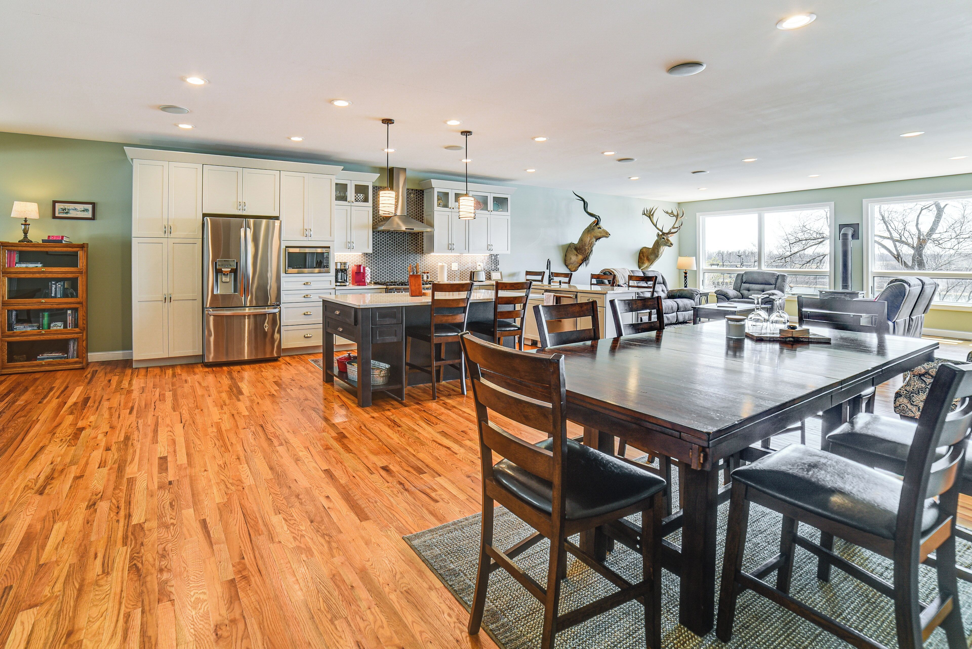 House (4 Bedrooms) | Interior