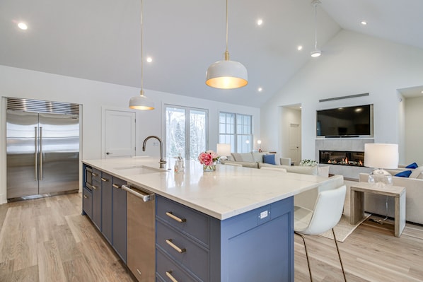 Casa (3 Bedrooms) | Cocina privada | Microondas, lavavajillas, cafetera o tetera y licuadora