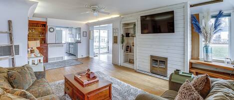 House (2 Bedrooms) | Front of property